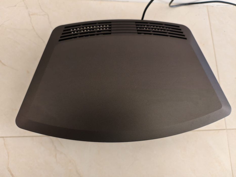 Bose WAVE music system IV 4 + pedestal