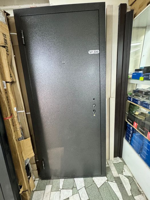 Продам двери металлические