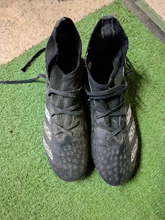 Бутонки 3 чифта adidas 2бр. И 1бр.на nike