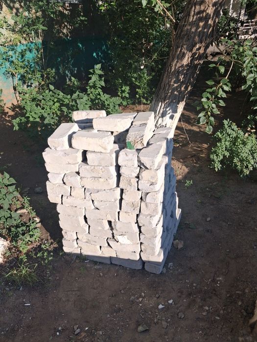 Продам кирпичи б.у