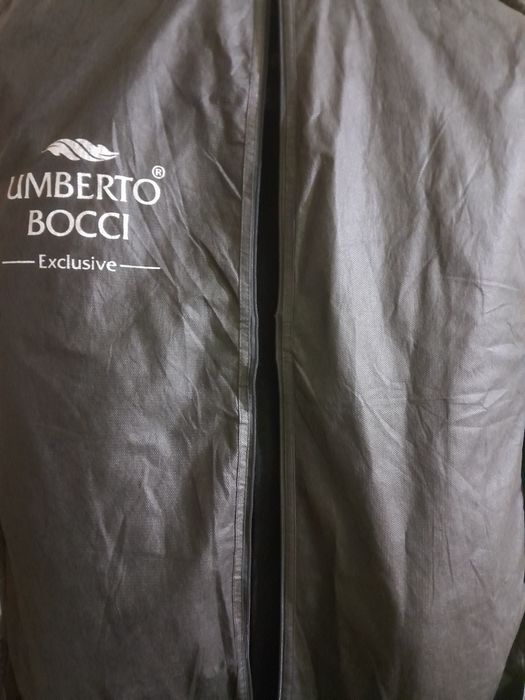 Erkaklar paltosi sotiladi.200 000 sum.