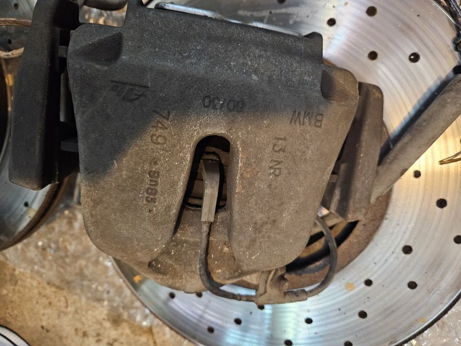 Спирачни дискове и апарати за BMW E70 3.5D