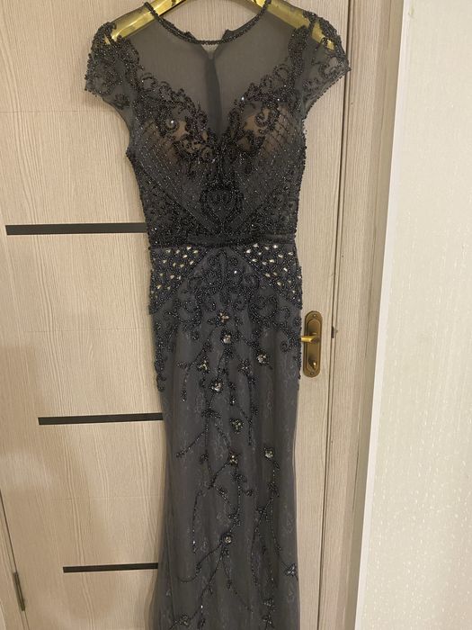 Вечернее платье размер 42-44
