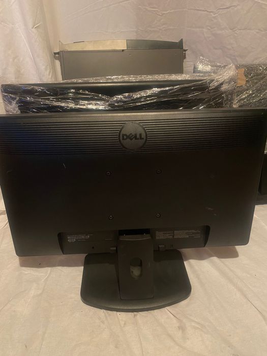 Монитор Dell 23 инча LCD