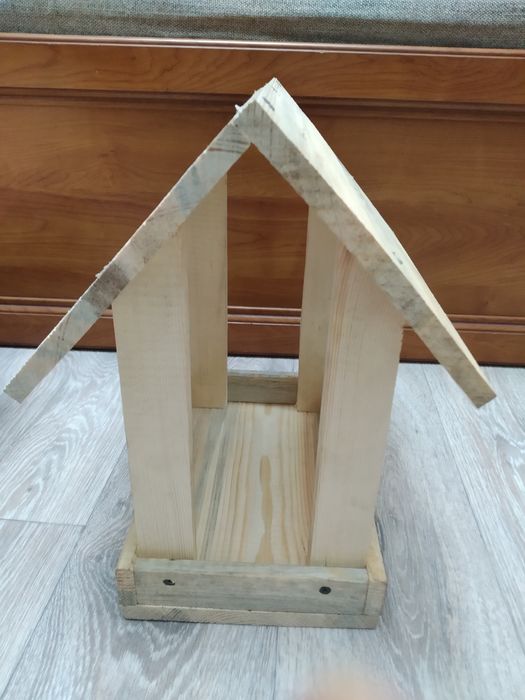 Кормушка для птиц