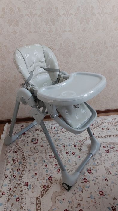Детский столик для кормления