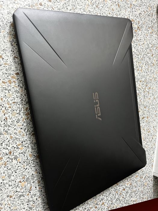 Игровой ноутбук Asus Tuff Gaming