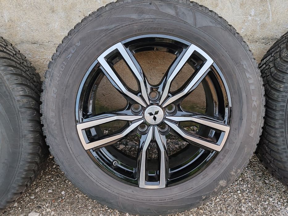 Митсубиши 215/65/17, Mitsubishi