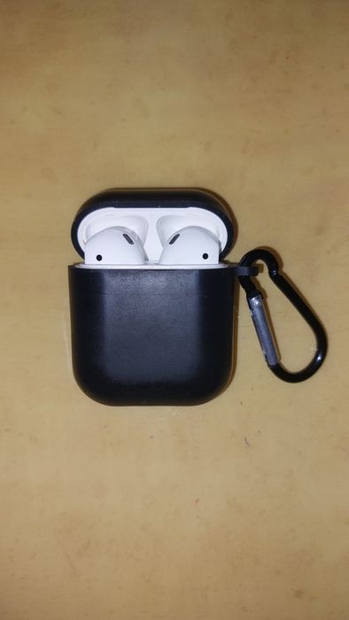 Продаю AirPods 2