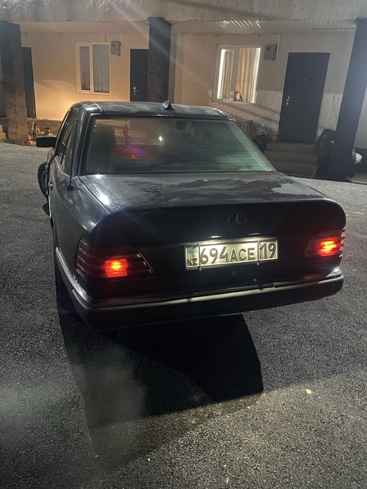 Мерседес бенз 124