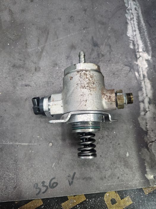 Горивна помпа високо налягане 2.0тфси фси 2.0tfsi vw audi seat skoda