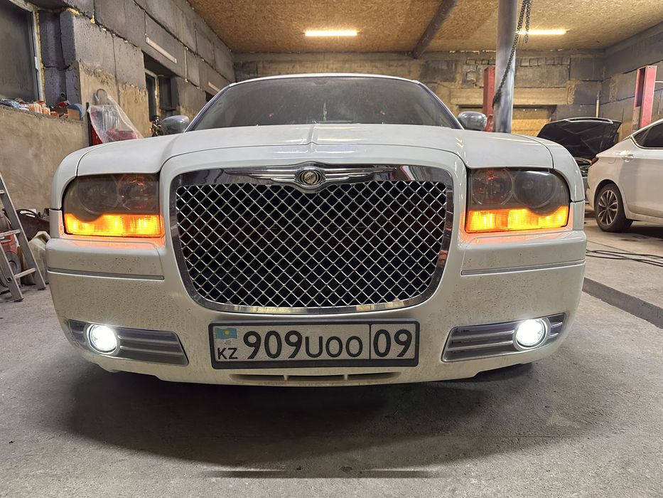 Продам легенду Крайслер С300