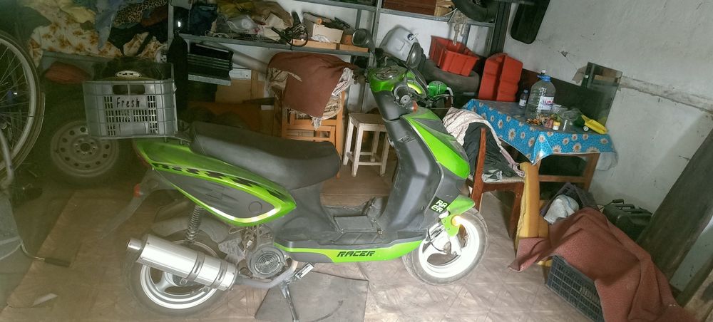 Продам скутер "RACER"