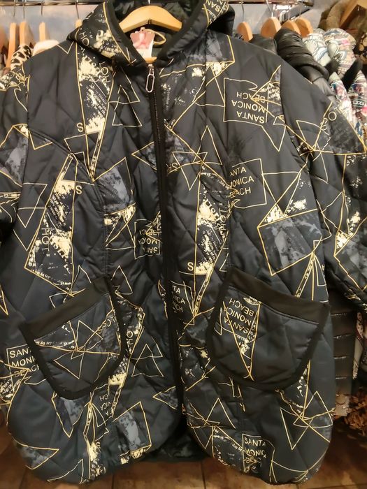 Продам женскую курточку