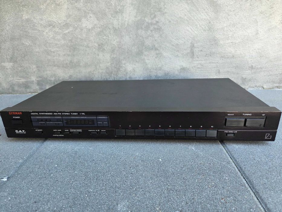 Tuner Luxman T-111L