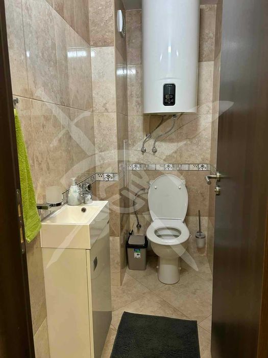 Дава се под наем Тристаен апартамент в Варна, Червен площад - 106 кв.м за 1250 € - Снимка #8