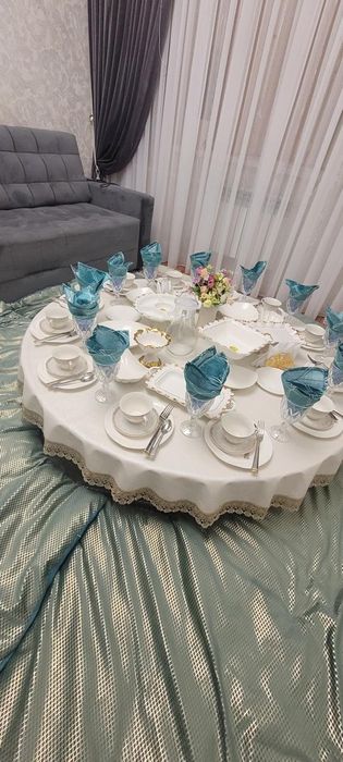 Аренда: Стол,посуда, корпе!