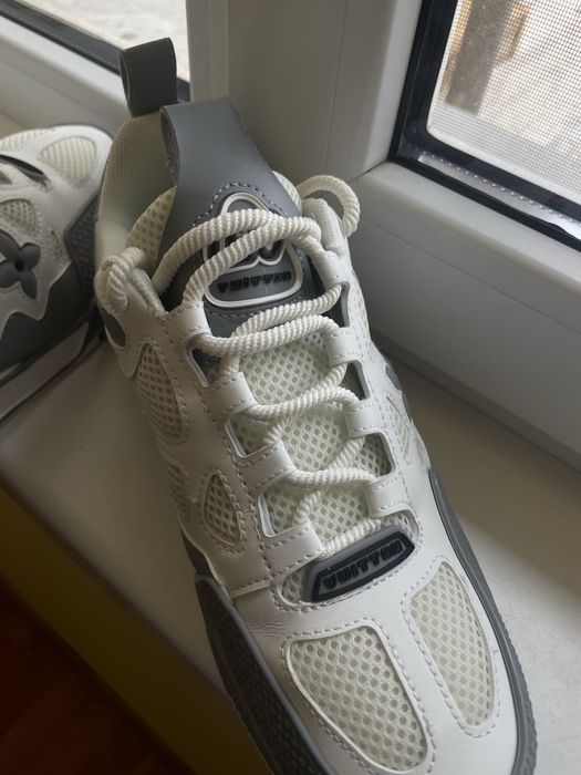 lv skate marime 42