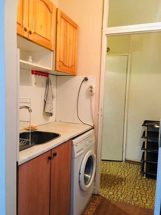 Дава се под наем Едностаен апартамент в Бургас, Изгрев - 45 кв.м за 140 € - Снимка #2