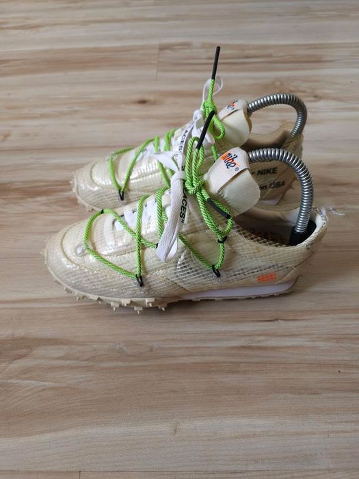Оригинални дамски маратонки Nike Waffle Racer x Off-White