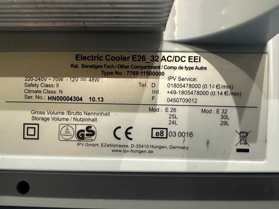 Хладилнa чанта Ezetil - , 26л, 12V-220V студено