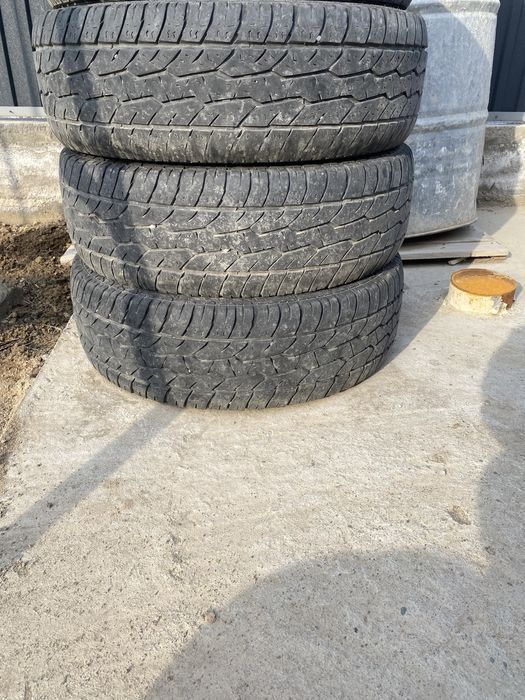 Продам шины 3 штук