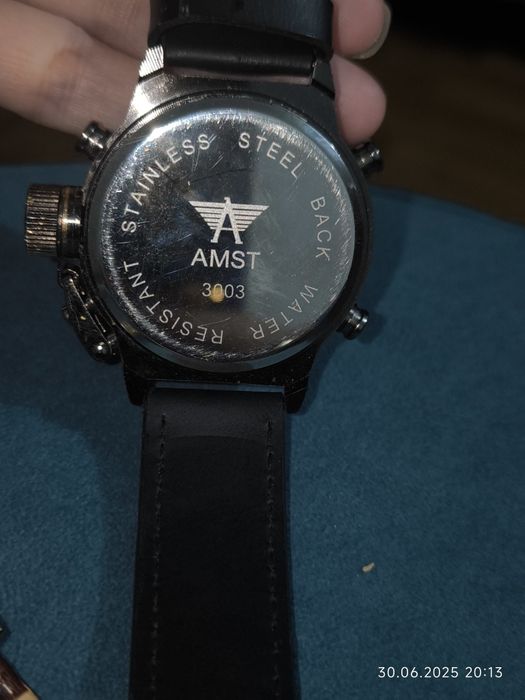 мужские часы  продам