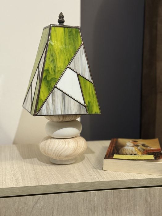 Lampa Tiffany pentru noptiera
