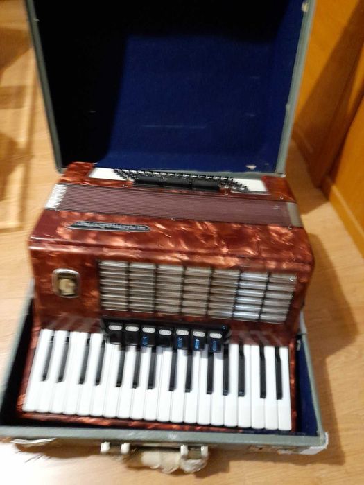 Акордеон втора употреба
