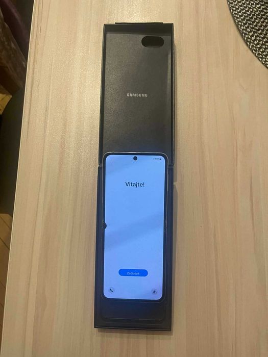 Смартфон Samsung Galaxy Z Flip5, 8GB RAM, 256GB, 5G, Cream