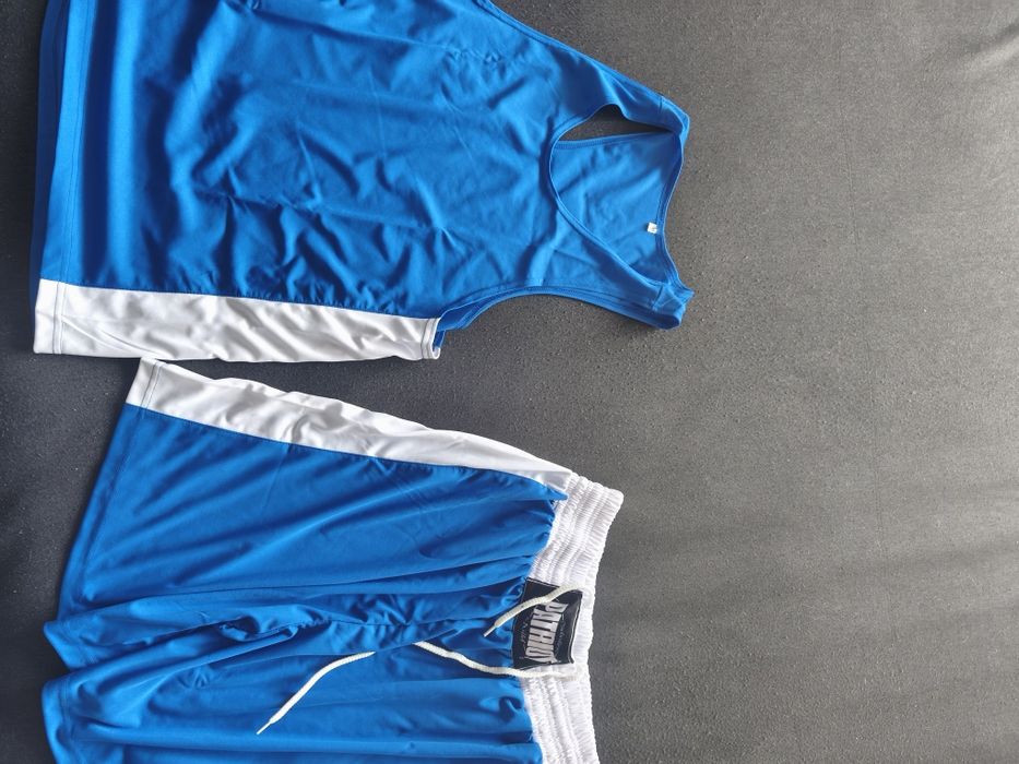 Обувки и екипи за бокс