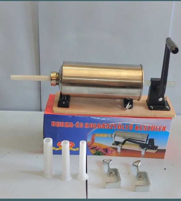 Пълначка за месо и луканка хоризонтална 4л метален и дървен плот