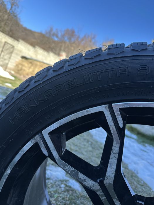 Продается шины зимние BMW с дисками