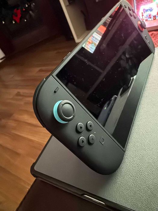 Consola Nintendo Switch 2 + controller + jocuri