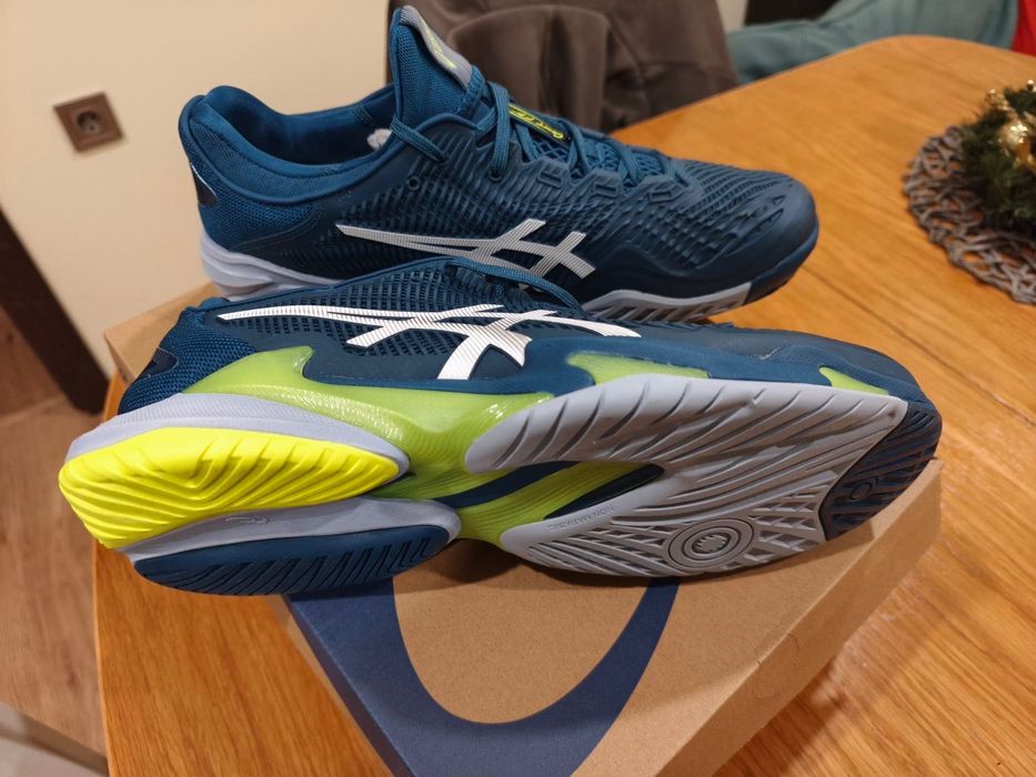 Асикс номер 46, 5