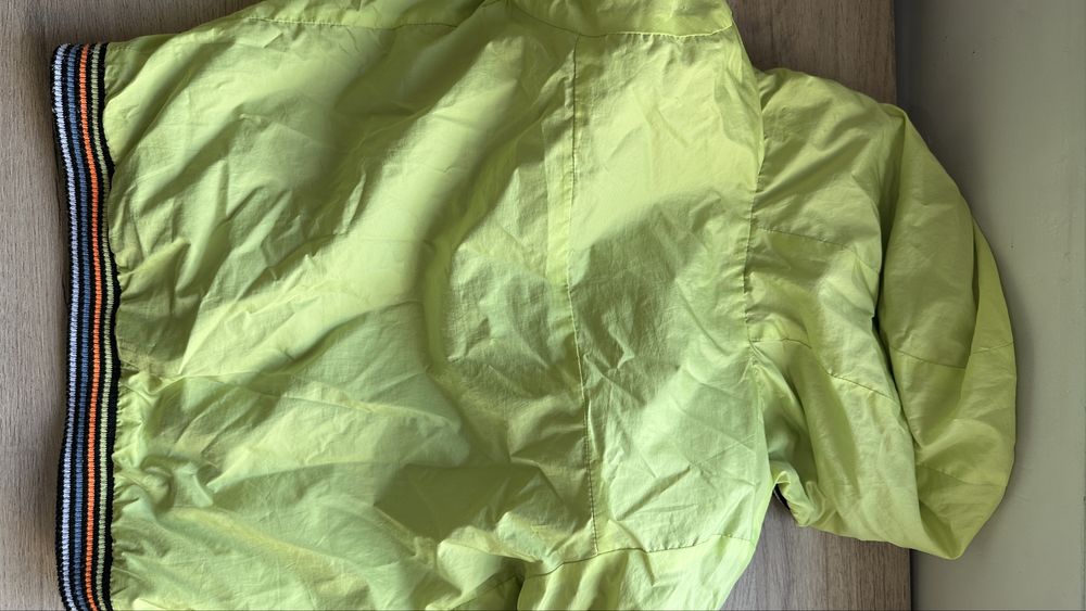 Пролетно яке Guess