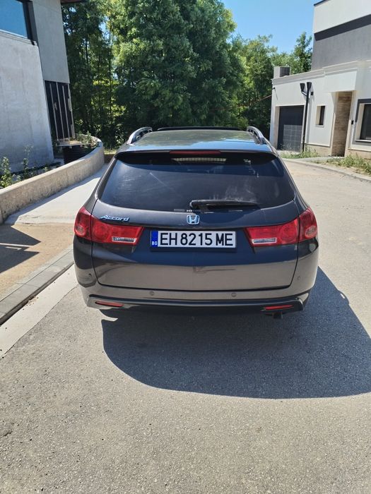 Продавам Хонда акорд 8