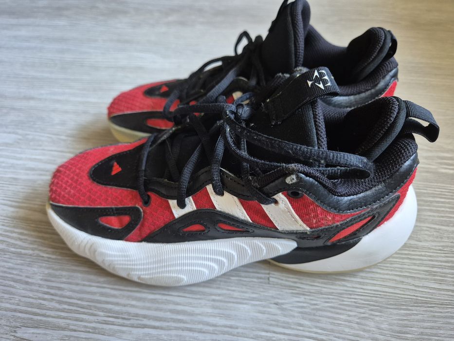Баскетболни маратонки adidas TRAE UNLIMITED 2 J