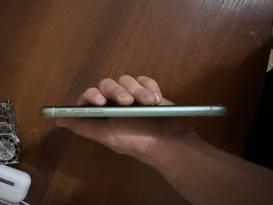 iPhone 11 бирюзовый, 100% аккумулятор, коробка в комплекте