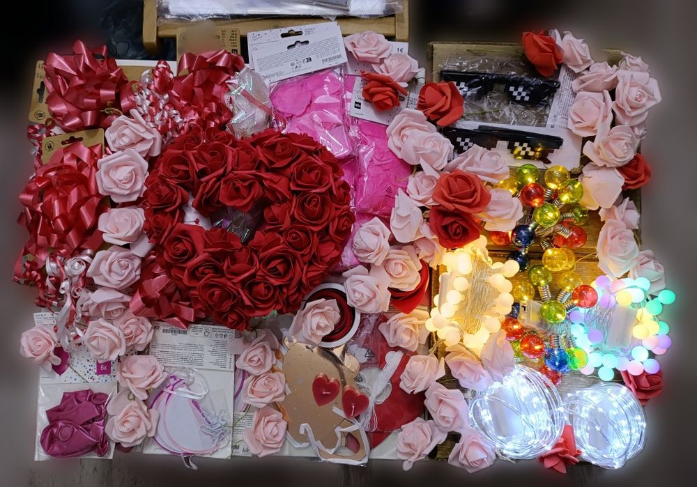 Decorațiuni Pentru diferite Evenimente de Sărbători