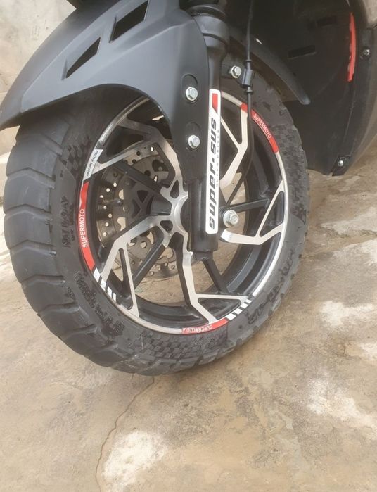 Skuter italiya r2