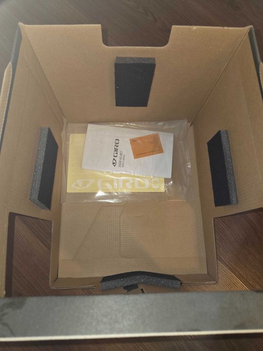 Нова каска Giro Decade 52-55 см