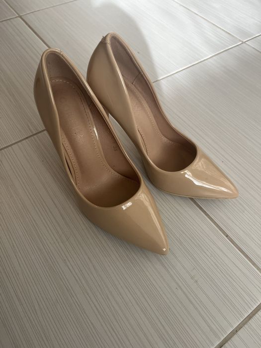 Pantofi eleganti cu toc