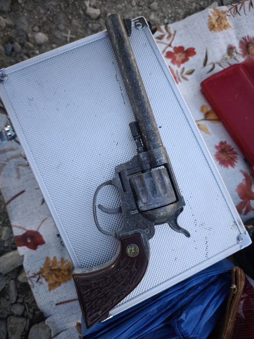 Pistol  jucărie capse