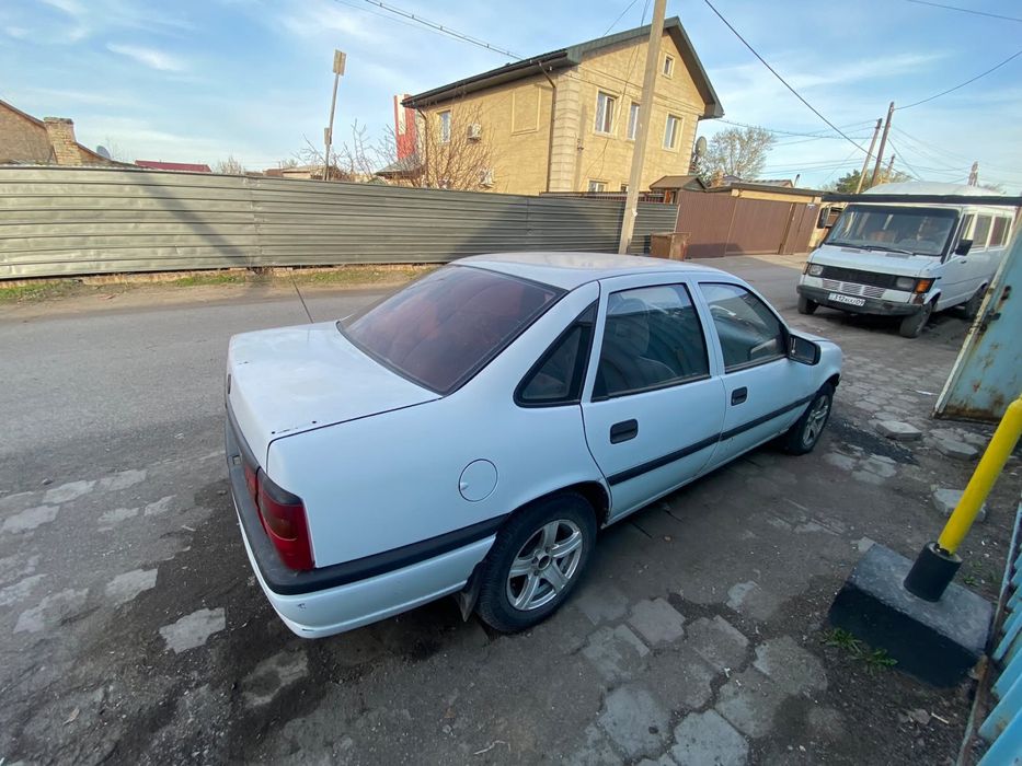 Машина opel vectra A