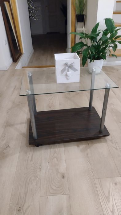 Măsuță de cafea din sticlă