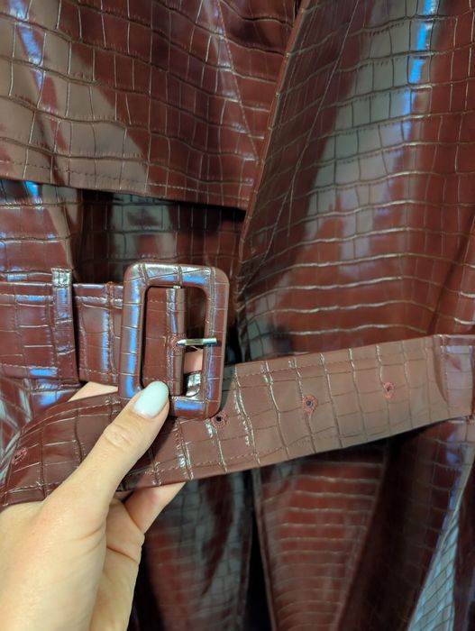 Дълъг кожен шлифер