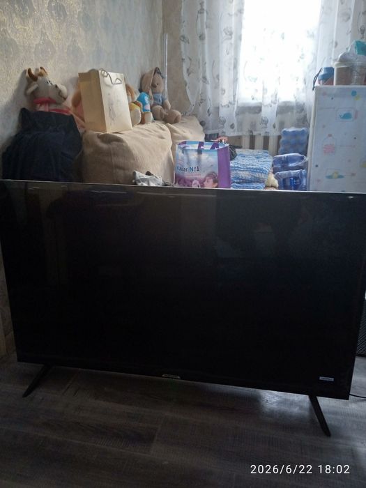 Смарт телевизор 50дюймов.