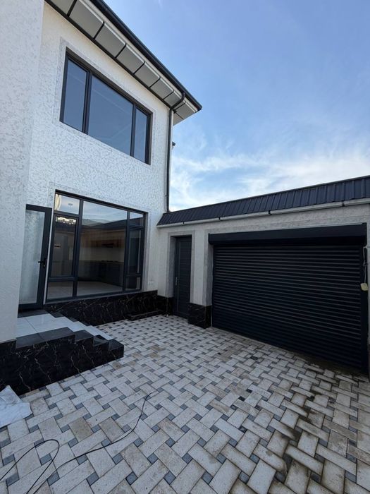 Shayhontoxur tumani samarqand darvoza ko’chasi  1.4 sotix. 5 ta xona a