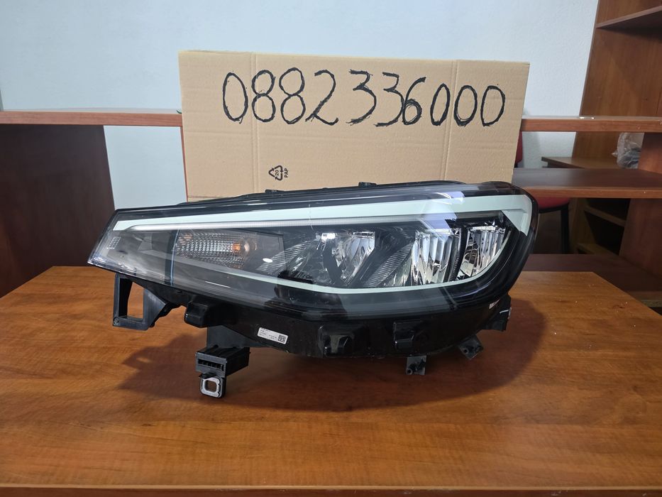 VW ID4 ID5  2022 ляв и десен фар
